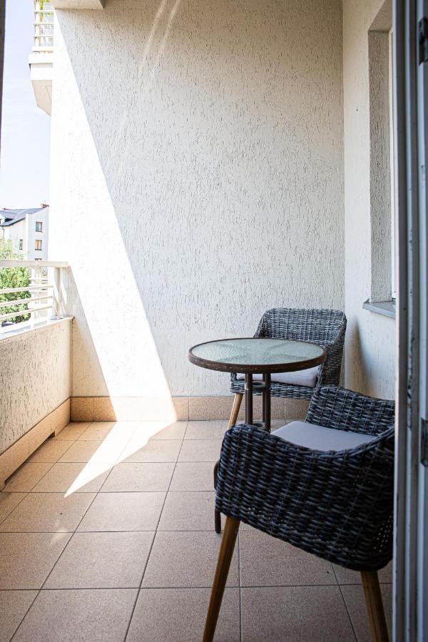 Apartment Ten Warsaw Exterior photo